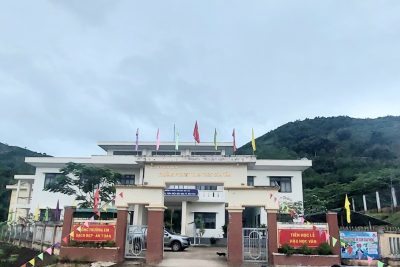 Video đón trường chuẩn của Trường PTDTBT TH&THCS sơn Tân